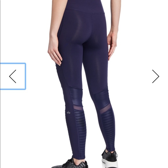 ALO YOGA MOTO LEGGINGS - Picture 4 of 8